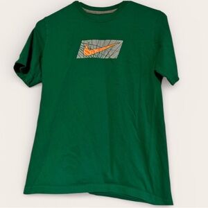 Nike boys size medium tee 🏃‍♂️